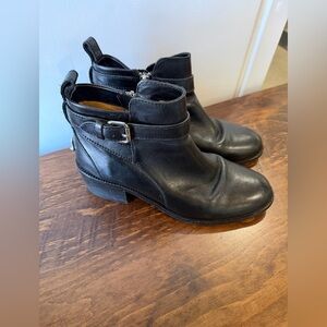 Coach Prudence Ankle Black Leather Boots Women’s Size 7.5 **piling inside